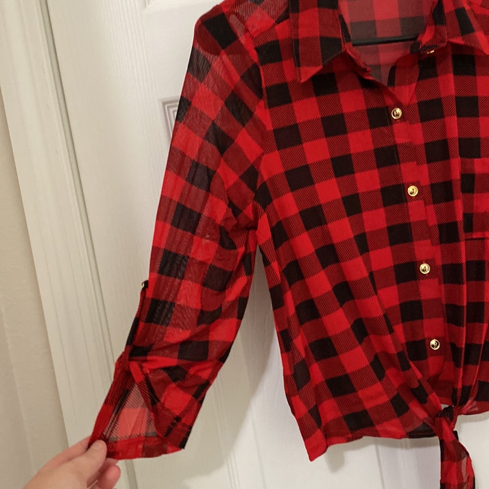 Black and Red Plaid Tie Front 3/4 Sleeve Top - Picture 7 of 12
